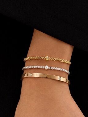 Kate Spade Gold-Tone Diamond Spade Bangle Bracelet 2.5”